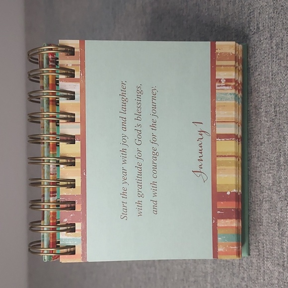 DaySpring Joy For Today 365 Day Perpetual Flip Inspirational Spiritual Calendar - Picture 8 of 10